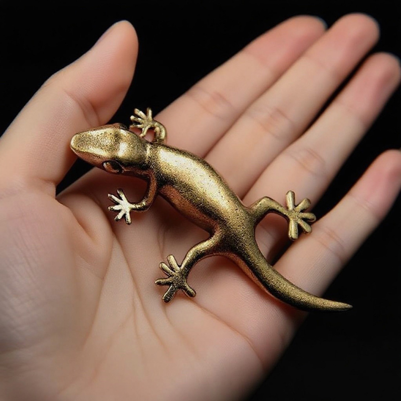 Office Hi Tech - Handmade Bronze Retro Gecko Lizard Chameleon